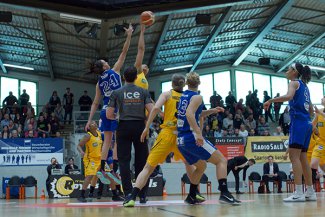 Wasserburg zieht souverän ins Finale