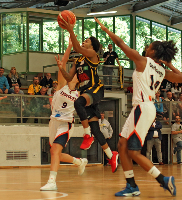 Nr. 23  Shalethia Stringfield